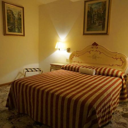 Guesthouse Al Profeta Venecia Exterior foto