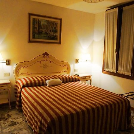 Guesthouse Al Profeta Venecia Exterior foto
