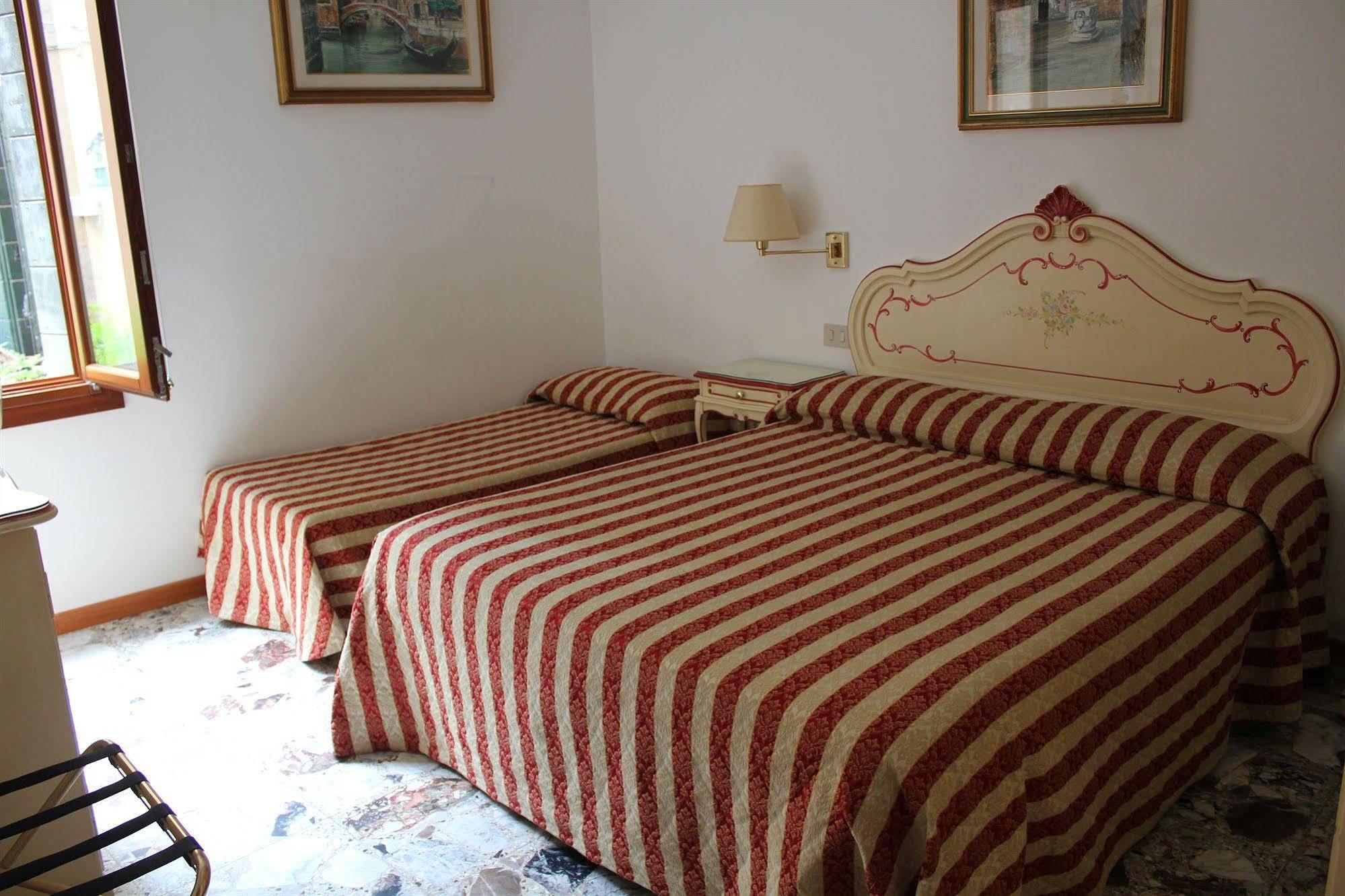 Guesthouse Al Profeta Venecia Exterior foto