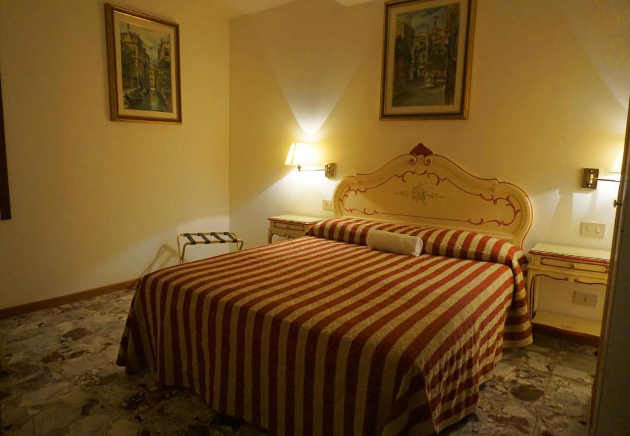 Guesthouse Al Profeta Venecia Exterior foto