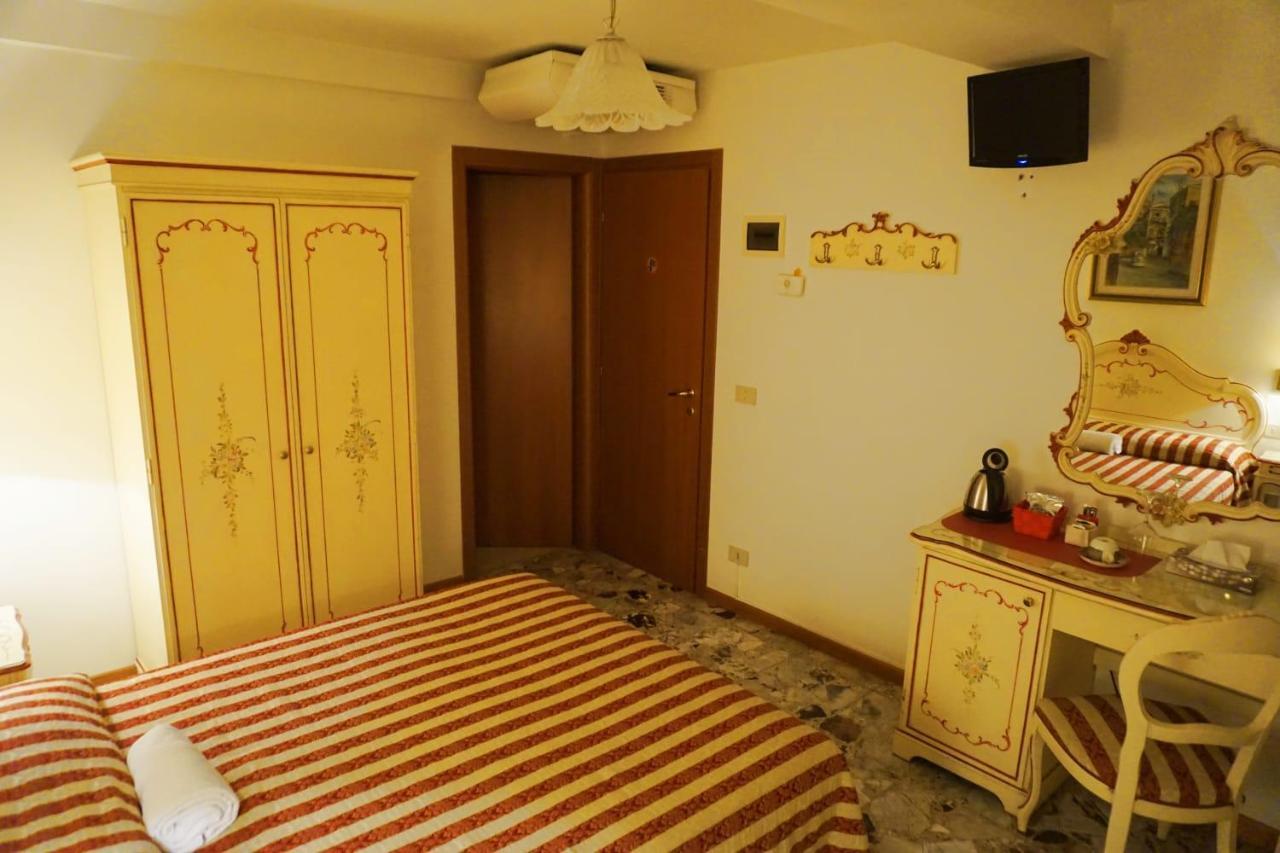 Guesthouse Al Profeta Venecia Exterior foto