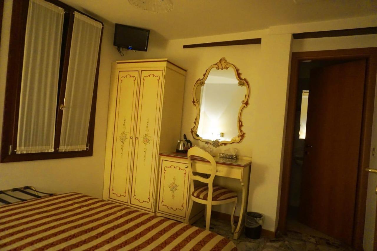 Guesthouse Al Profeta Venecia Exterior foto